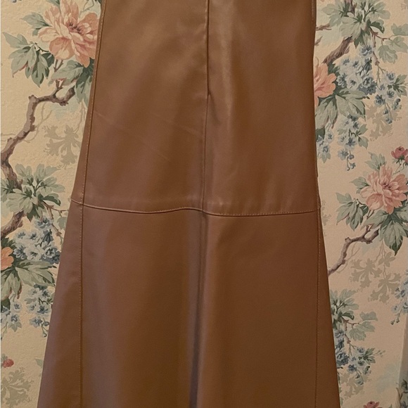 Vintage Charter Club Midi Skirt; Deep Caramel Faux Leather W/Side Zip; Women Sz6 - Picture 5 of 11